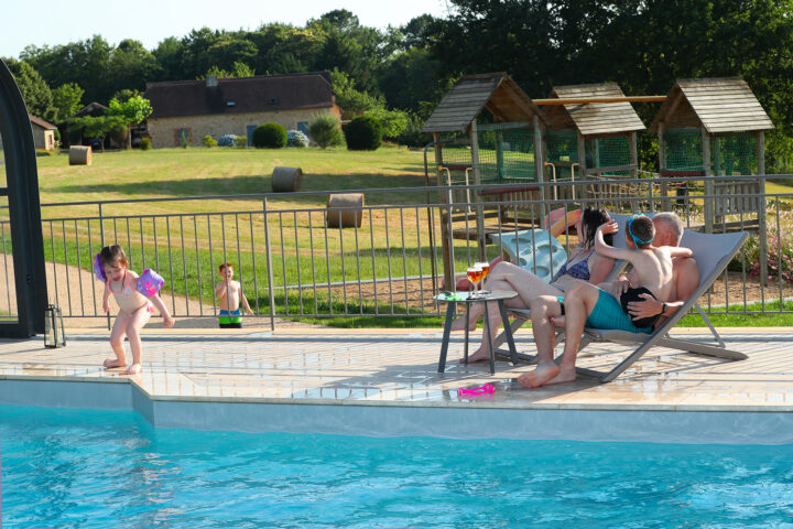 piscine-couverte-chauffee-camping